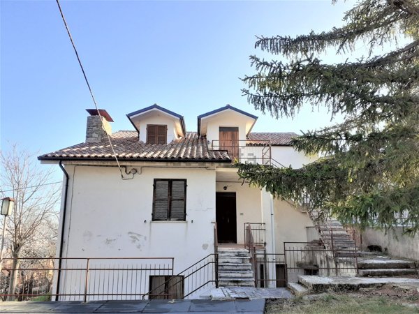 appartamento in vendita a Cingoli in zona Capo di Rio