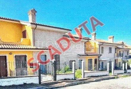 appartamento in vendita a Cingoli in zona Troviggiano