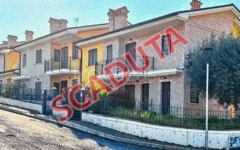 appartamento in vendita a Cingoli in zona Troviggiano