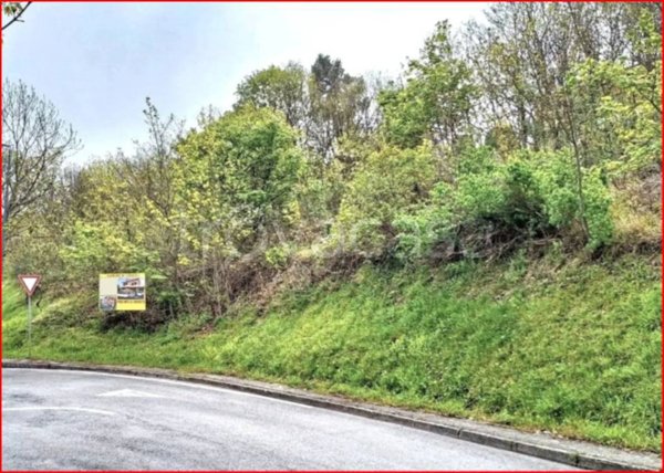 terreno edificabile in vendita a Cingoli in zona Strada