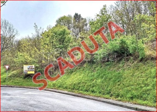 terreno edificabile in vendita a Cingoli in zona Strada