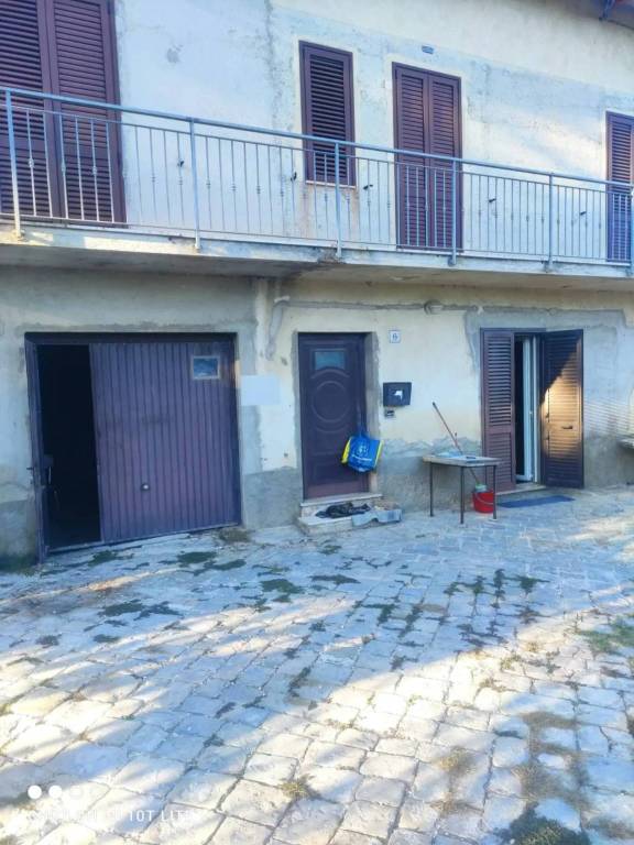casa indipendente in vendita a Cingoli