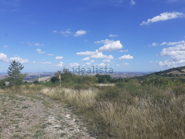 casale in vendita a Cingoli