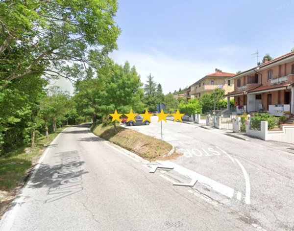 casa indipendente in vendita a Cingoli