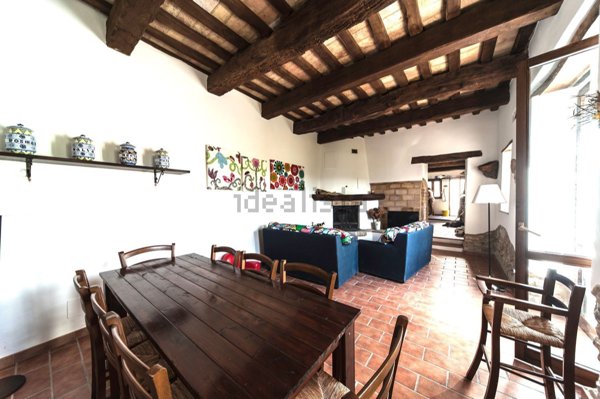 pentavano in vendita a Cingoli in zona Castreccioni