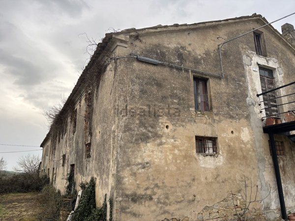 rudere in vendita a Cingoli