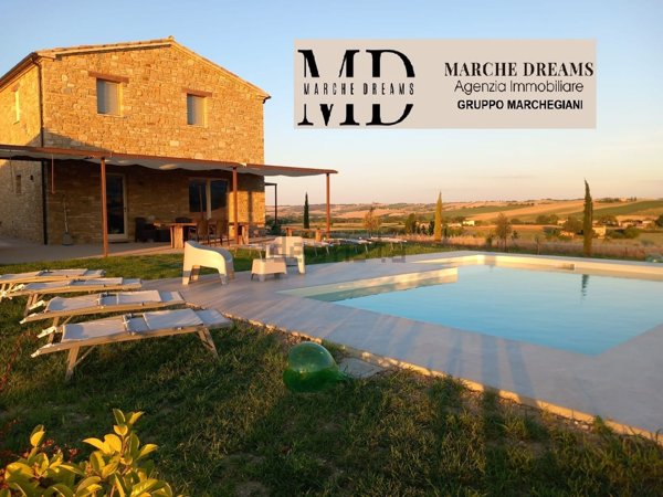 esavano in vendita a Cingoli