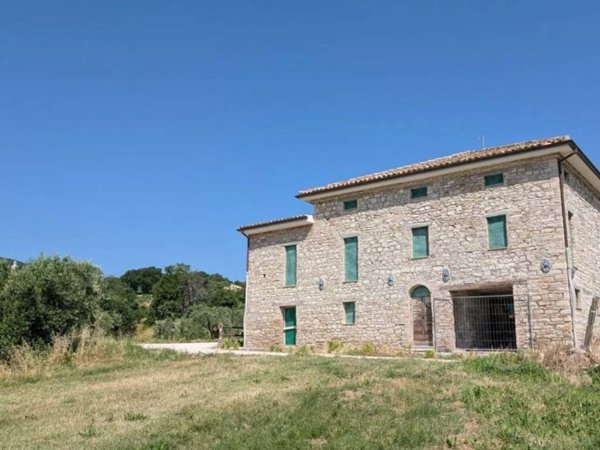 casa indipendente in vendita a Cingoli in zona Capo di Rio