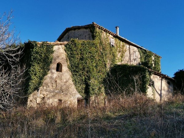casa indipendente in vendita a Cingoli