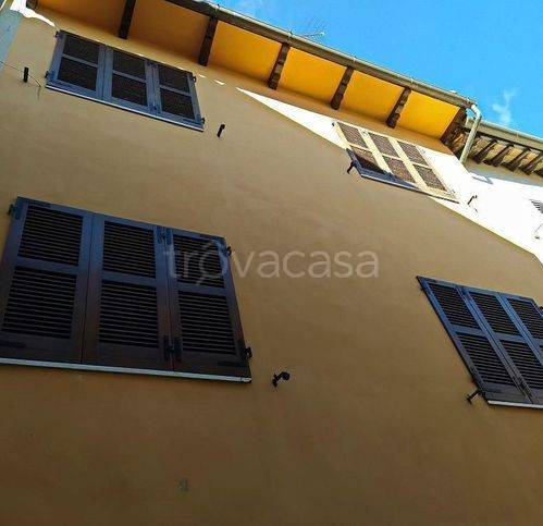 casa indipendente in vendita a Cingoli