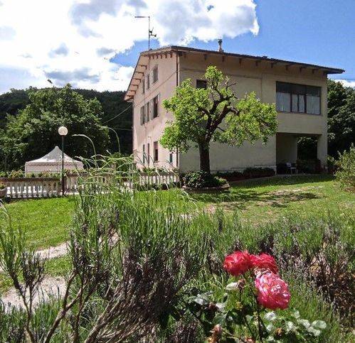 casa semindipendente in vendita a Cingoli