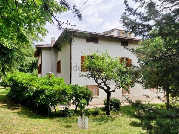 casa indipendente in vendita a Cingoli in zona Capo di Rio