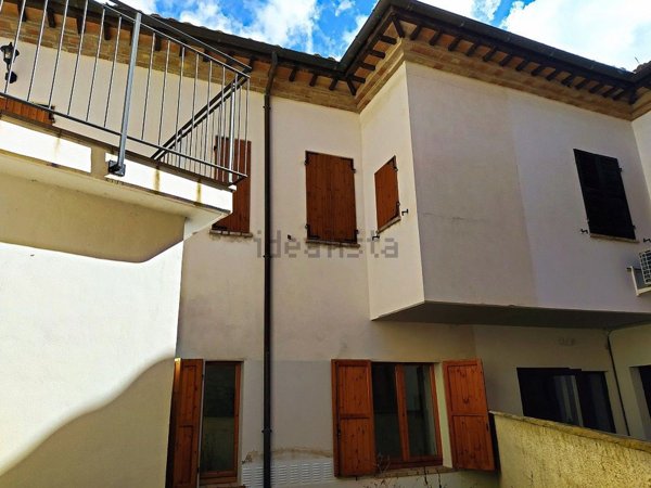 casa indipendente in vendita a Cingoli in zona Capo di Rio