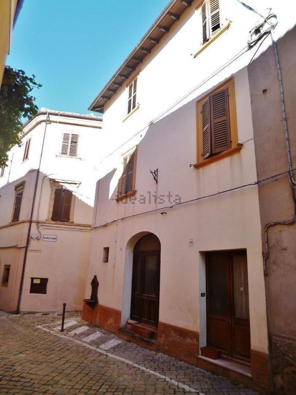 casa indipendente in vendita a Cingoli