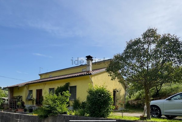 casa indipendente in vendita a Cingoli