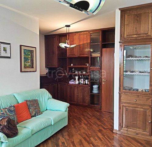 casa indipendente in vendita a Cingoli