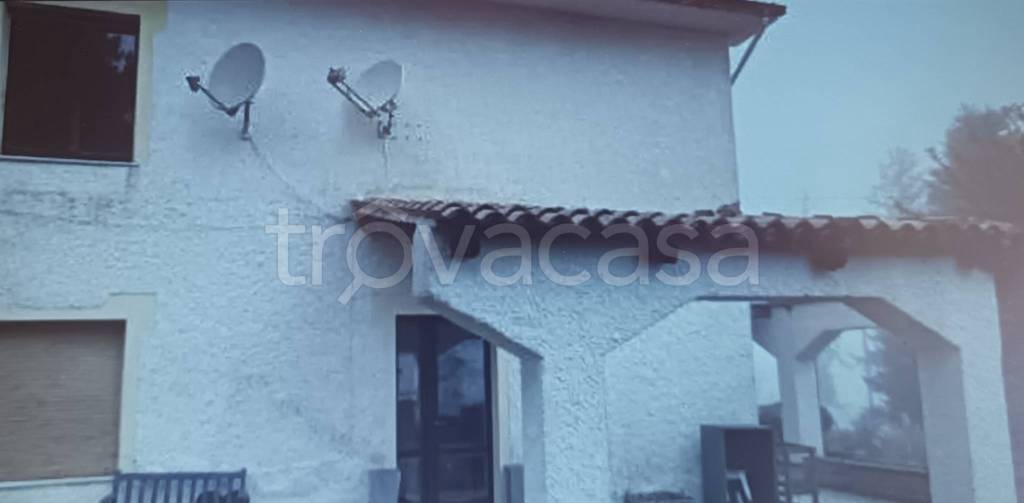 casa indipendente in vendita a Cingoli in zona Avenale