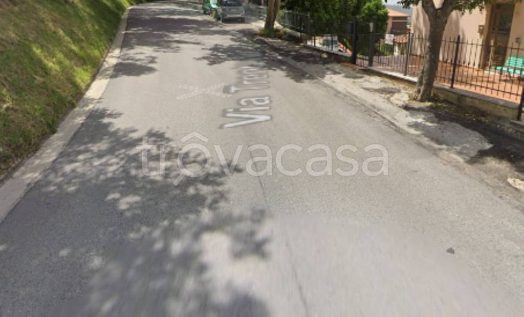 casa indipendente in vendita a Cingoli