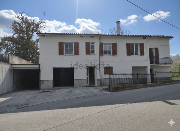 casa indipendente in vendita a Cingoli in zona Castel Sant'Angelo