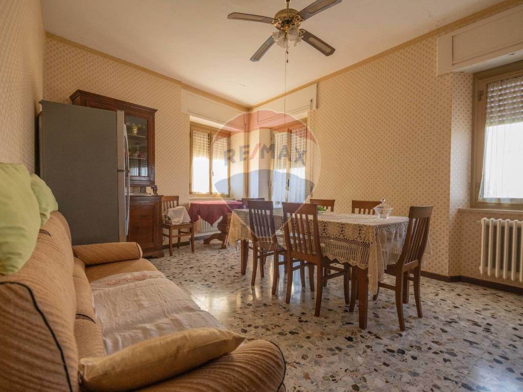 casa indipendente in vendita a Cingoli in zona Torre