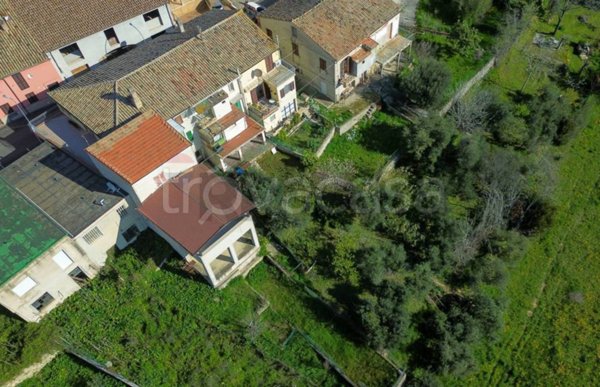 casa indipendente in vendita a Cingoli in zona Torre