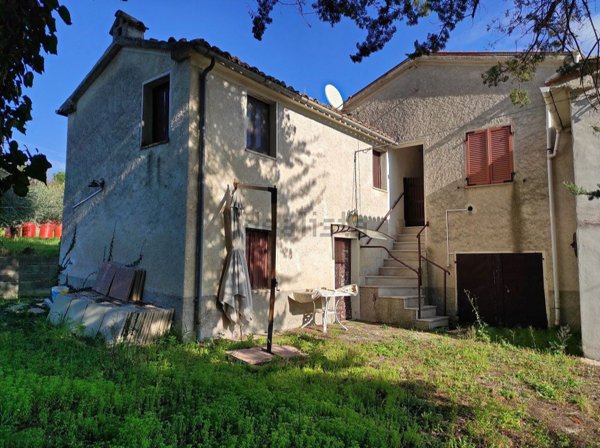 appartamento in vendita a Cingoli in zona Strada