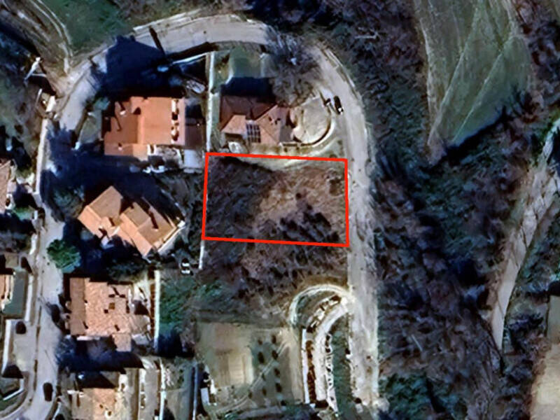 terreno edificabile in vendita a Cingoli in zona Avenale
