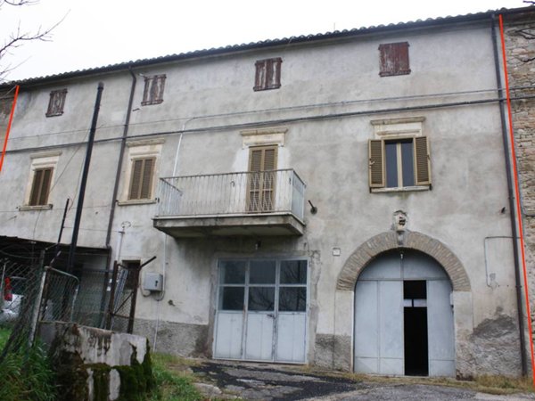 casa indipendente in vendita a Cingoli in zona Santa Maria del Rango