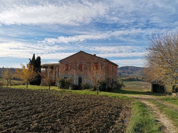 appartamento in vendita a Cingoli in zona Strada