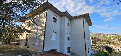 appartamento in vendita a Cingoli in zona Troviggiano