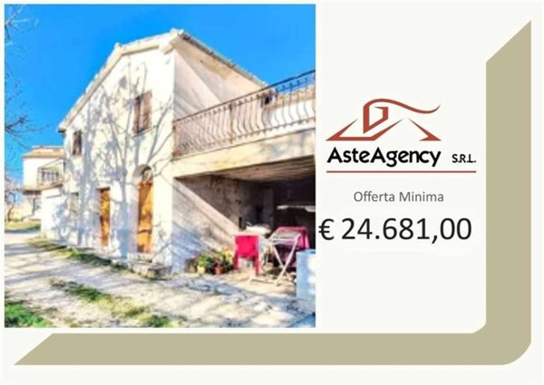 appartamento in vendita a Cingoli in zona Colcerasa