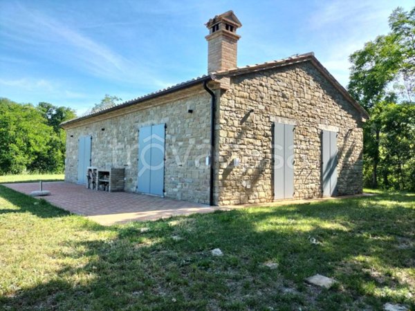 casa indipendente in vendita a Cingoli in zona San Venanzo