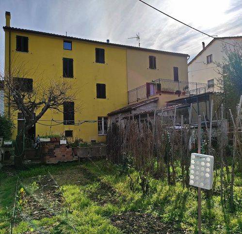 appartamento in vendita a Cingoli in zona Strada
