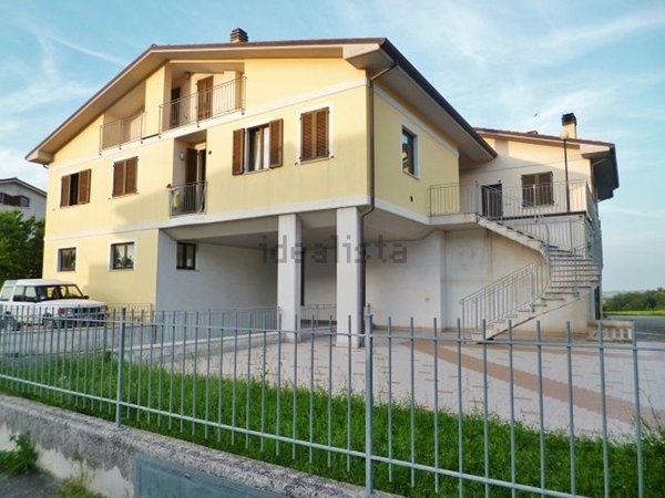 appartamento in vendita a Cingoli in zona Troviggiano