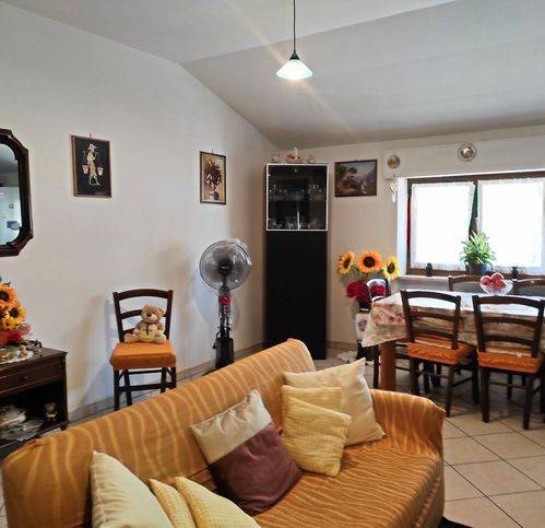 appartamento in vendita a Cingoli in zona Capo di Rio