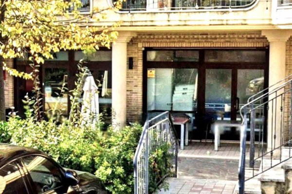 negozio in vendita a Cingoli in zona Troviggiano