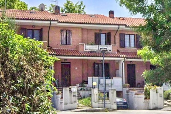 casa indipendente in vendita a Cingoli