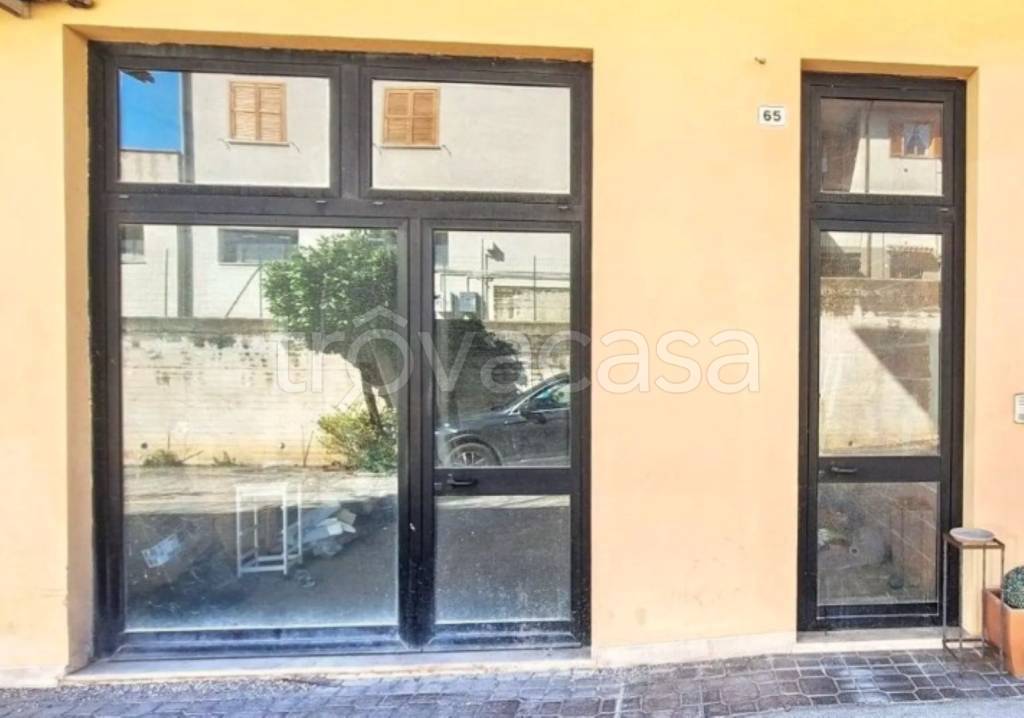 negozio in vendita a Cingoli