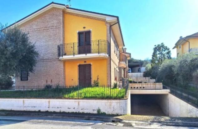 appartamento in vendita a Cingoli in zona Troviggiano