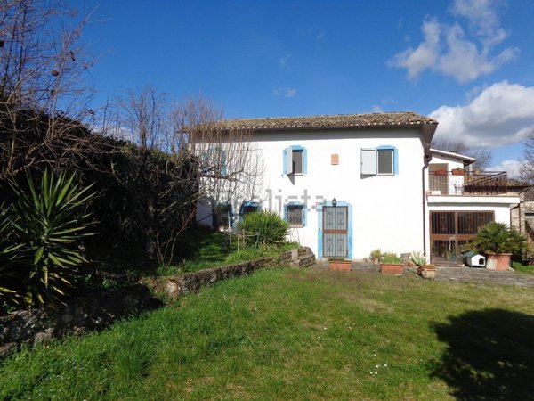 appartamento in vendita a Cingoli in zona Avenale