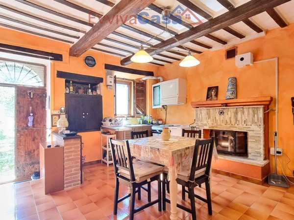 casa indipendente in vendita a Cingoli in zona Capo di Rio