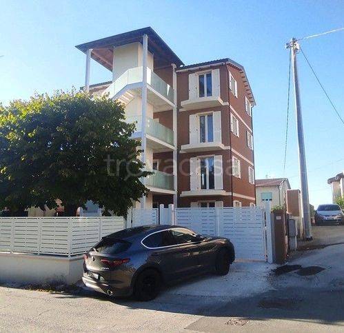 appartamento in vendita a Cingoli in zona Strada