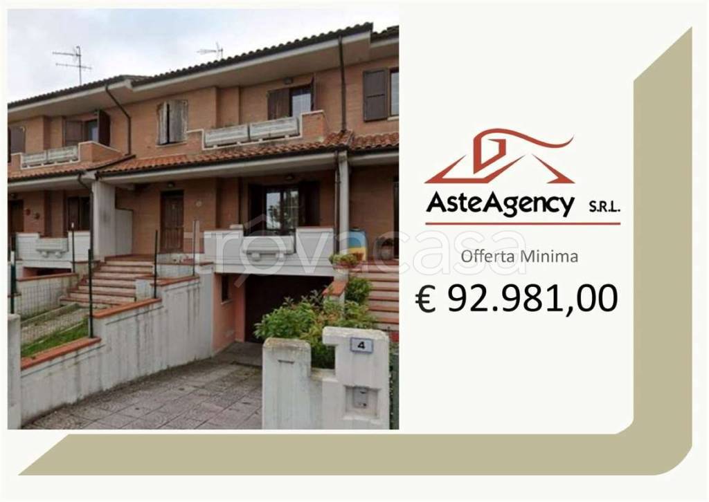 casa indipendente in vendita a Cingoli