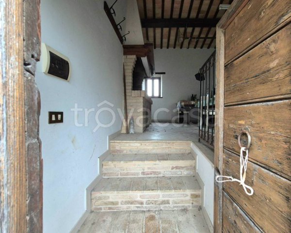 casa indipendente in vendita a Cingoli in zona Piancavallino