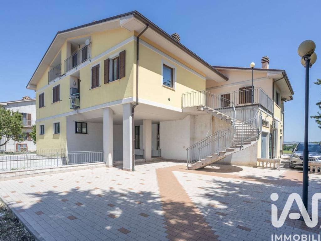 appartamento in vendita a Cingoli in zona Troviggiano