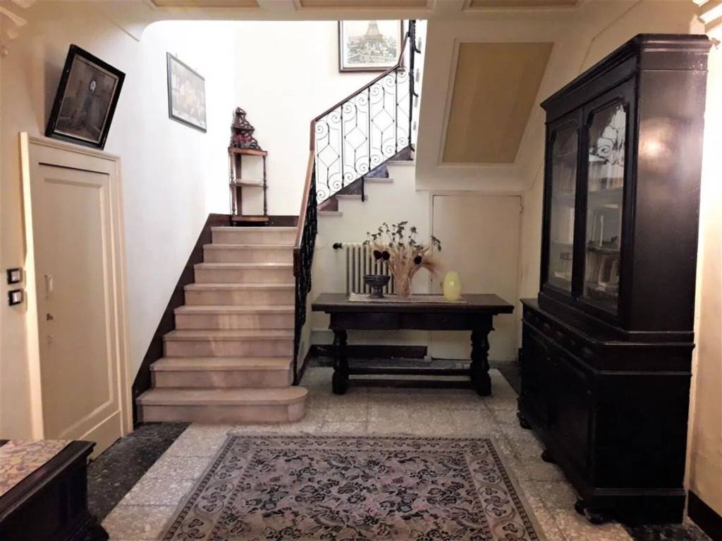 casa indipendente in vendita a Cingoli