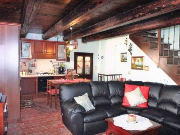 casa indipendente in vendita a Cingoli in zona Capo di Rio