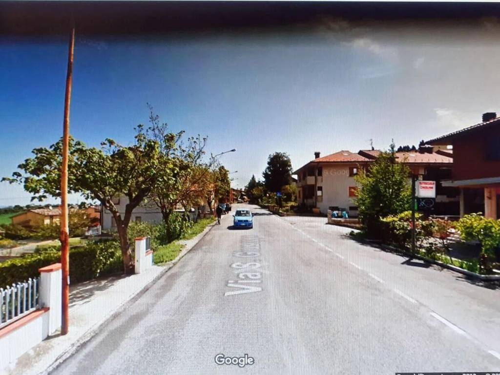 negozio in vendita a Cingoli in zona Capo di Rio
