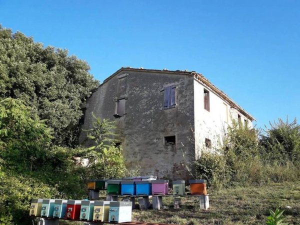 casa indipendente in vendita a Cingoli in zona Castreccioni