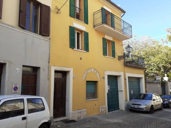 appartamento in vendita a Cingoli in zona Capo di Rio